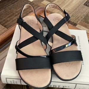 SOUL by Naturalizer Black Sandal. Excellent condition. Worn 1 time.